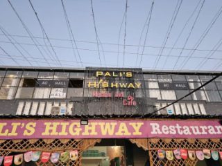 Pali’s Highway Restaurant