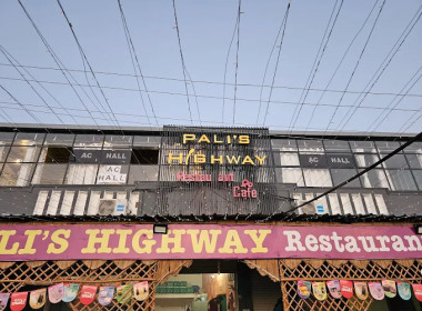 Pali’s Highway Restaurant & Cafe